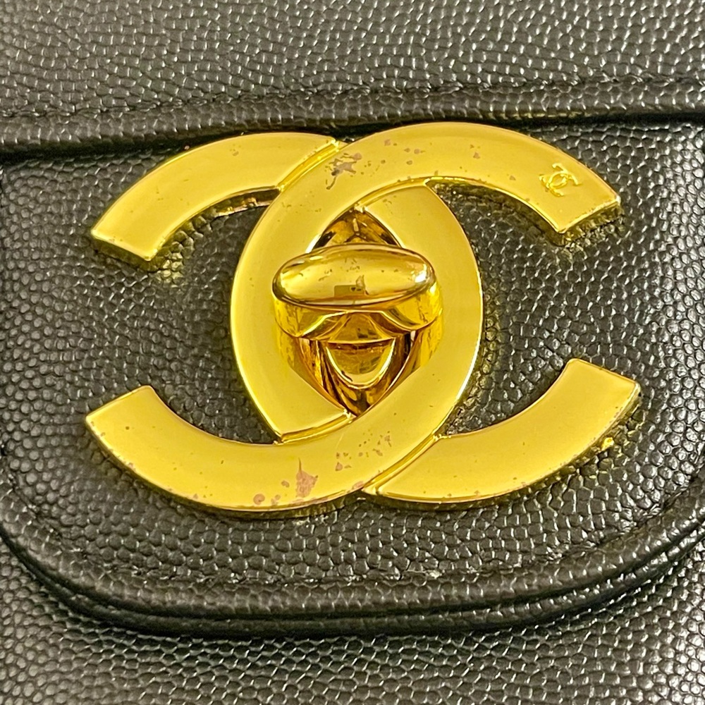 Chanel Black Shoulder Bag with Gold Chain - Picture 8 of 8